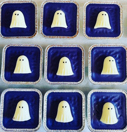 HOCUS POCUS CAKE PAN